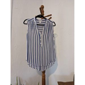 H&M sleeveless v-neck top